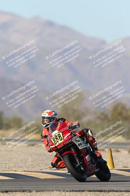 media/Dec-04-2025-Racers Edge (Thu) [[5ebc9f124d]]/3-B Group/1-Session 1 (Turn 7)/